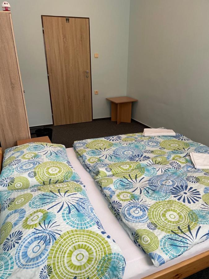 Penzion U Kluju Vestin Екстер'єр фото