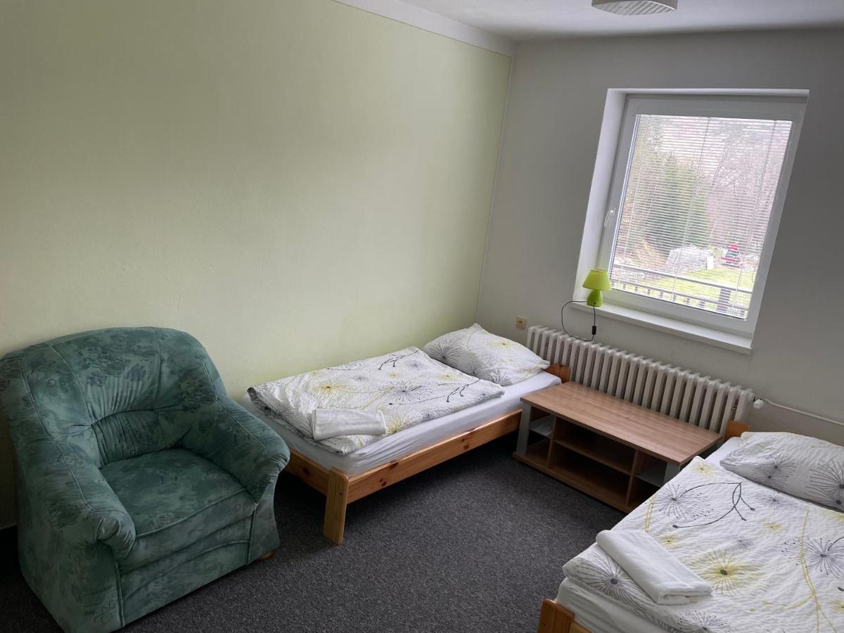 Penzion U Kluju Vestin Екстер'єр фото